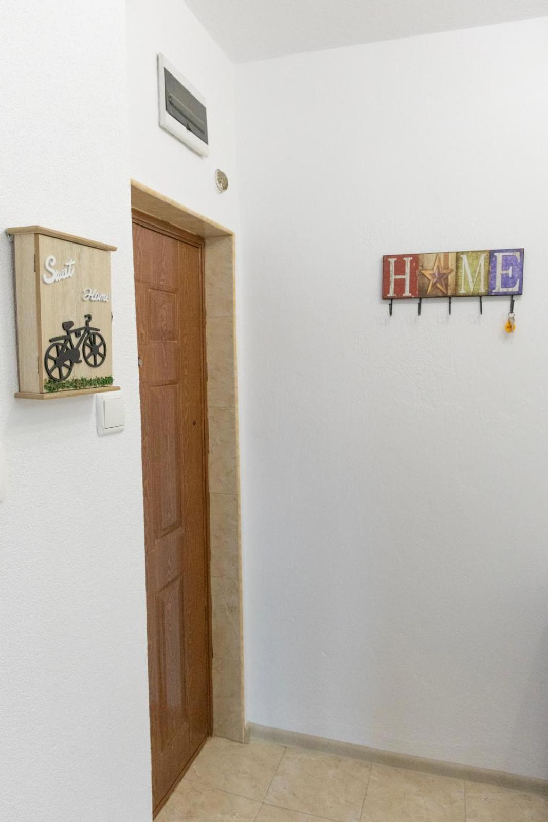 Kris Apartment 桑丹斯基 外观 照片